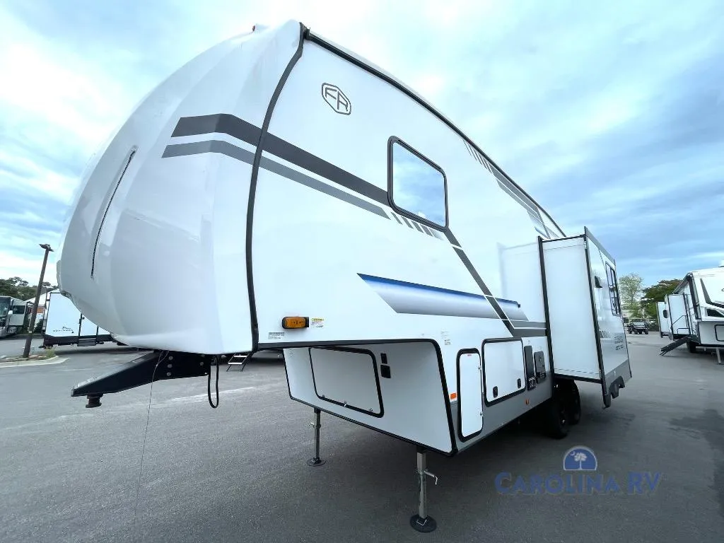 2025 Forest River Cherokee Arctic Wolf 27SGS - Photo 4