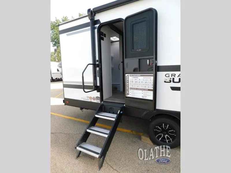 2027 Forest River Grand Surveyor 267RBSS - Photo 4