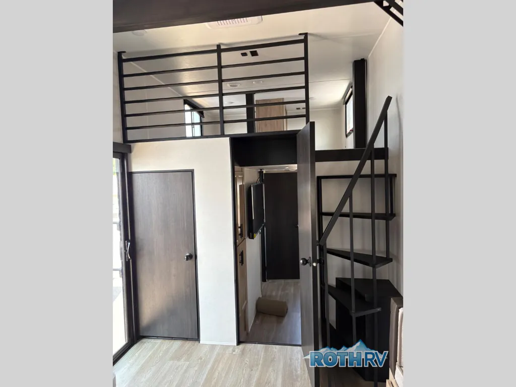 2027 Forest River Cherokee Timberwolf 39DC, Photos photo 15