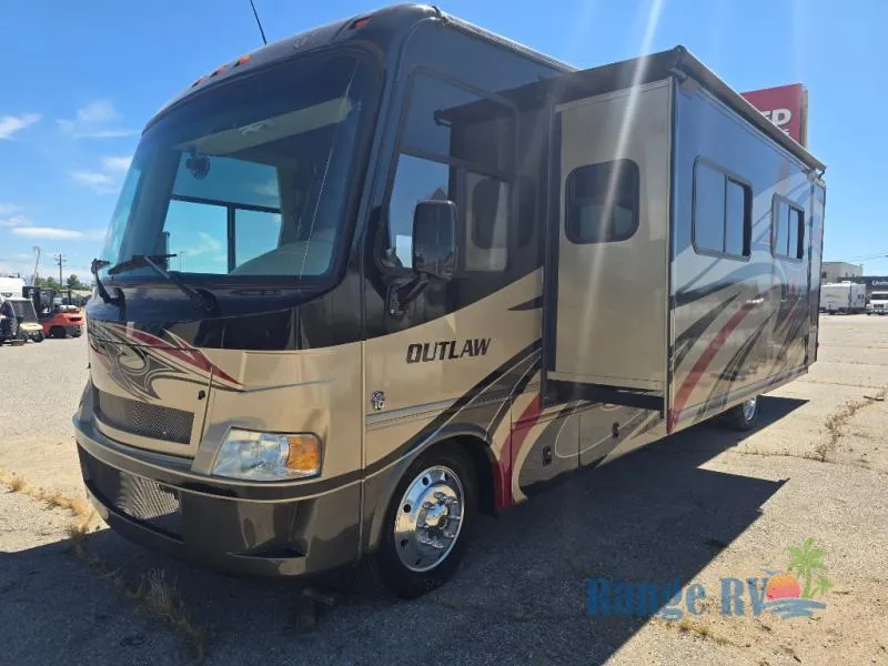 2013 Thor Motor Coach Outlaw 3611 - Photo 2