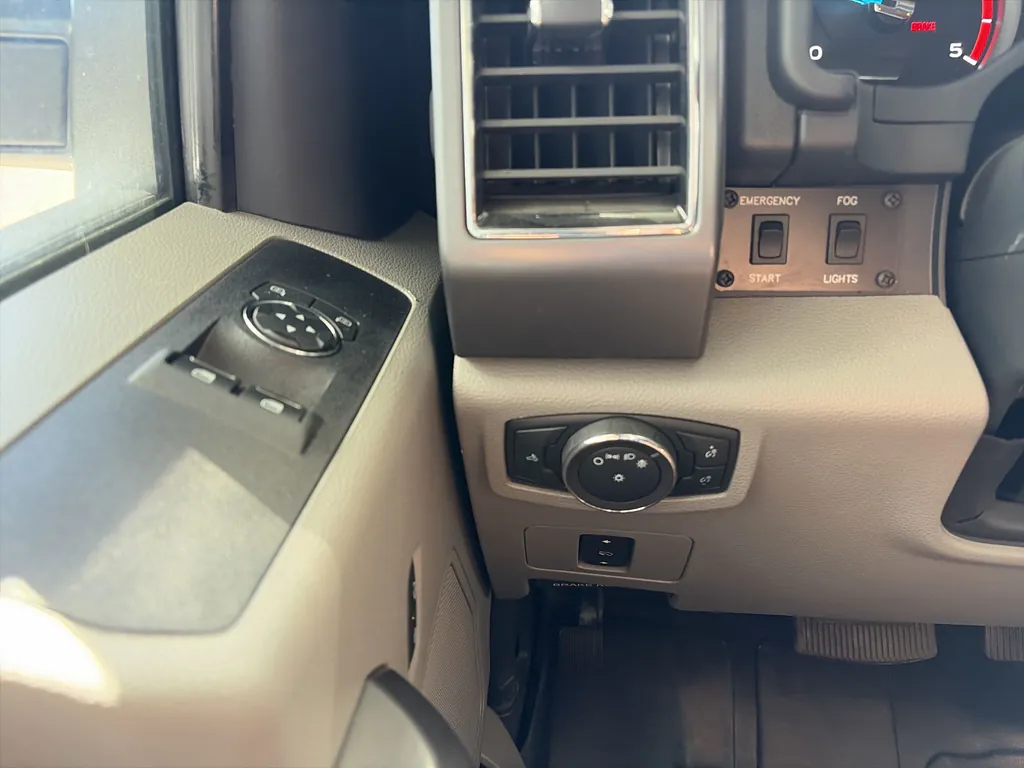 2023 Thor Motor Coach Magnitude RS36, Photos photo 33