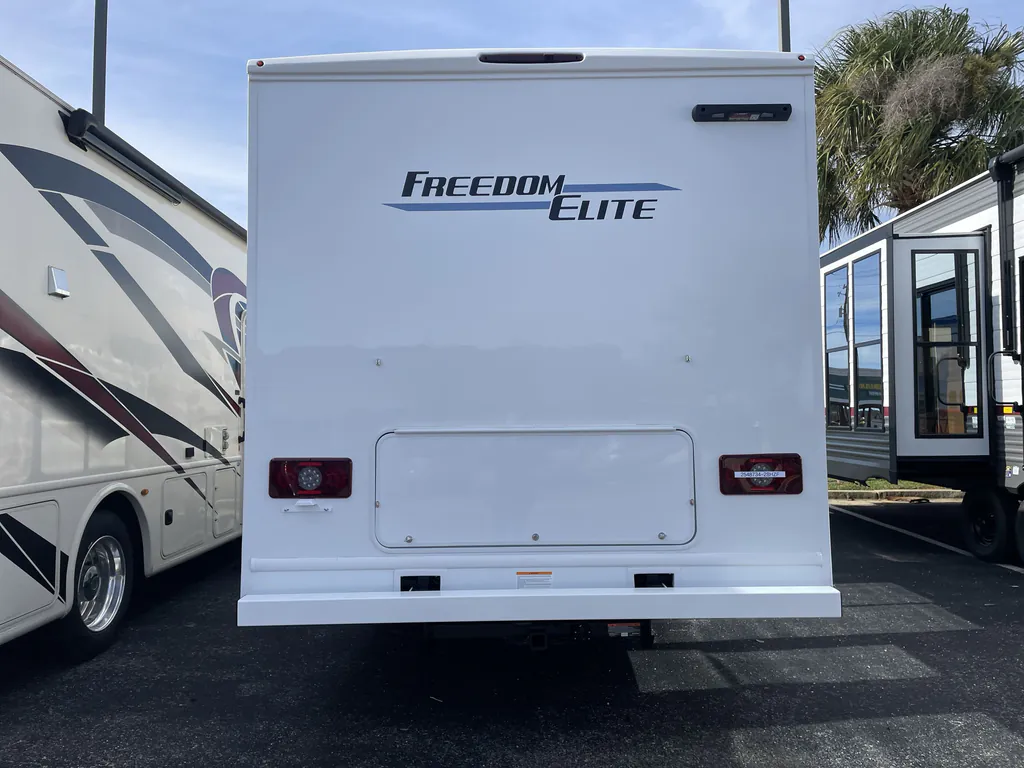 2026 Thor Motor Coach Freedom Elite 28HZ, Photos photo 6