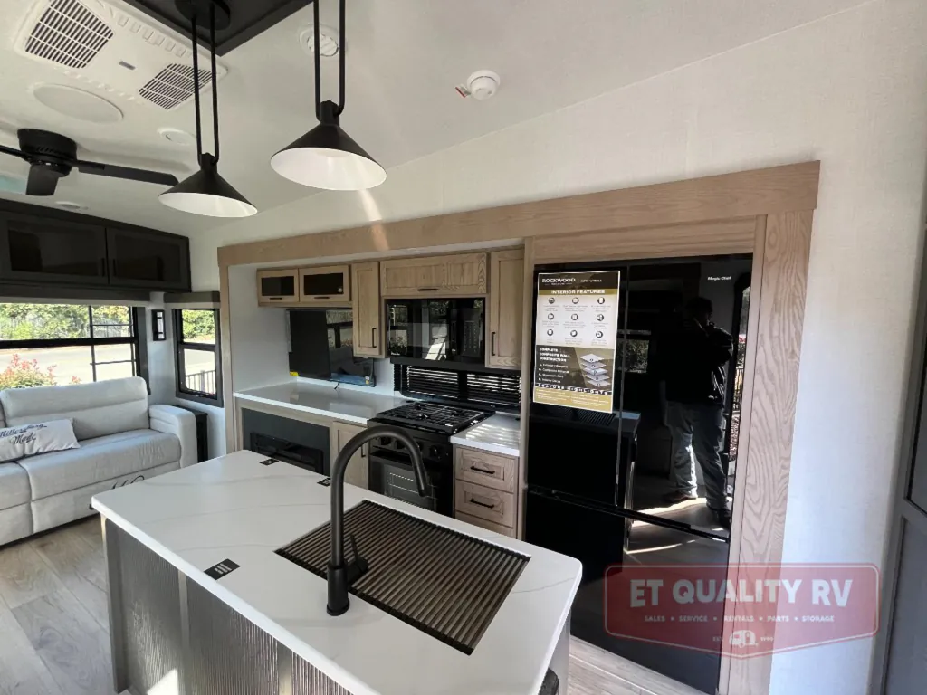 2026 Forest River Rockwood Signature R361RLS, Photos photo 14
