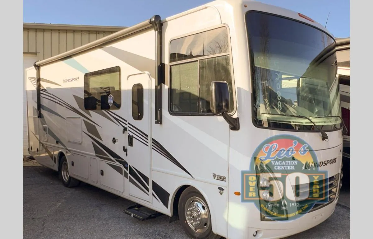 2025 Thor Motor Coach Windsport 29L - Photo 2