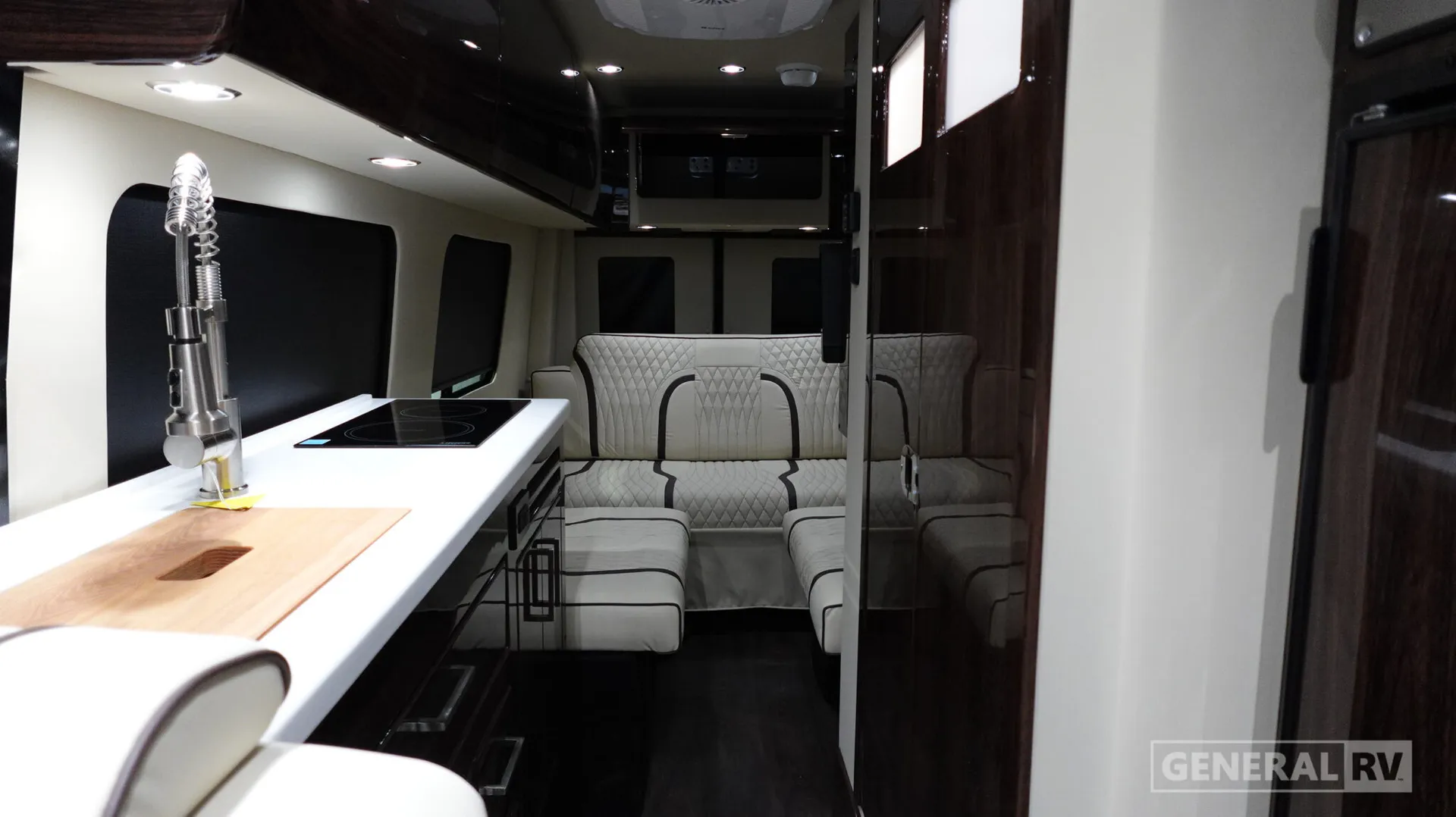 2027 Midwest Automotive Designs Patriot MD3 - Photo 3
