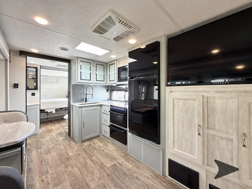 2022 Forest River Vibe 28BH, Photos photo 18