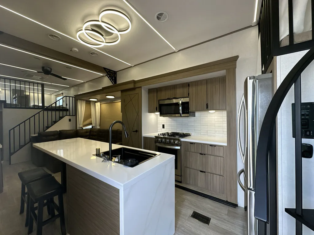 2025 Forest River Salem Villa 42VIEW, Photos photo 2