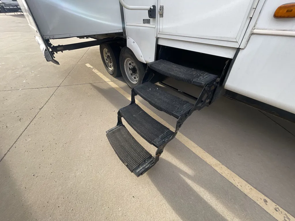 2013 Keystone Montana 3100RL, Photos photo 4