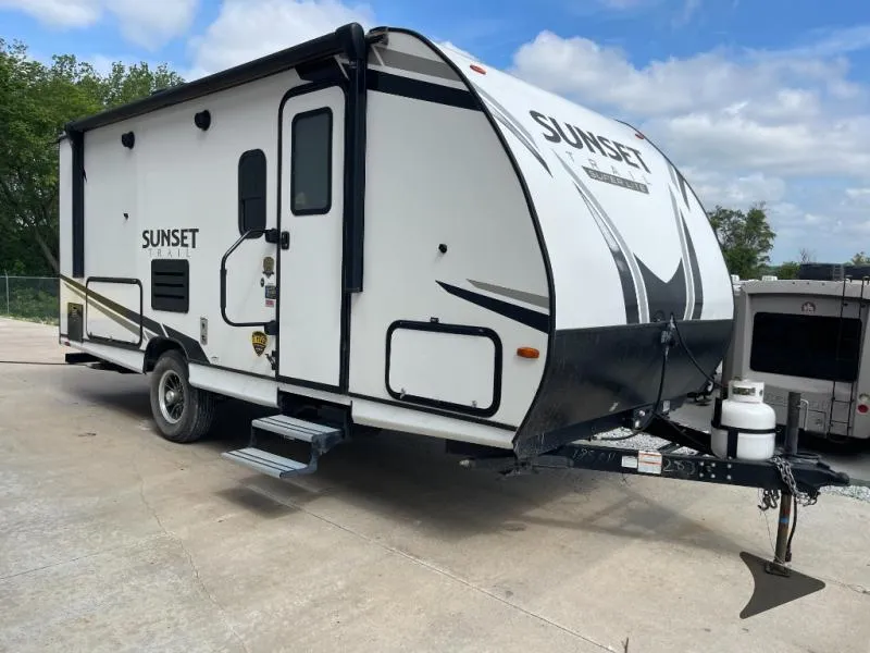2022 CrossRoads RV Sunset Trail Super Lite 188BH - Main photo