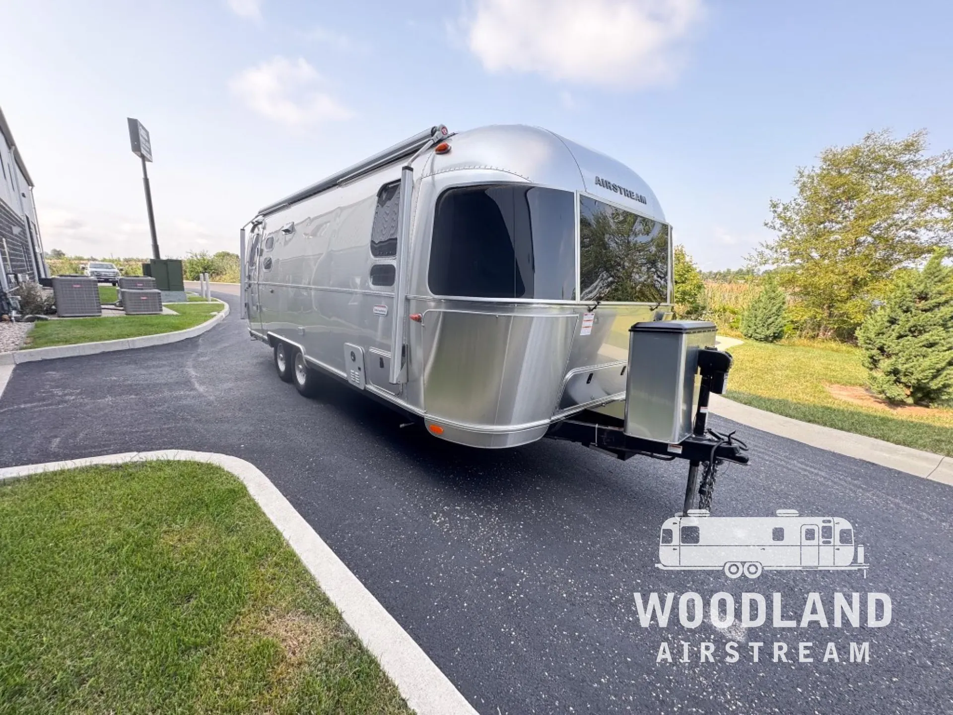 2022 Airstream International 25FB Twin - Photo 2