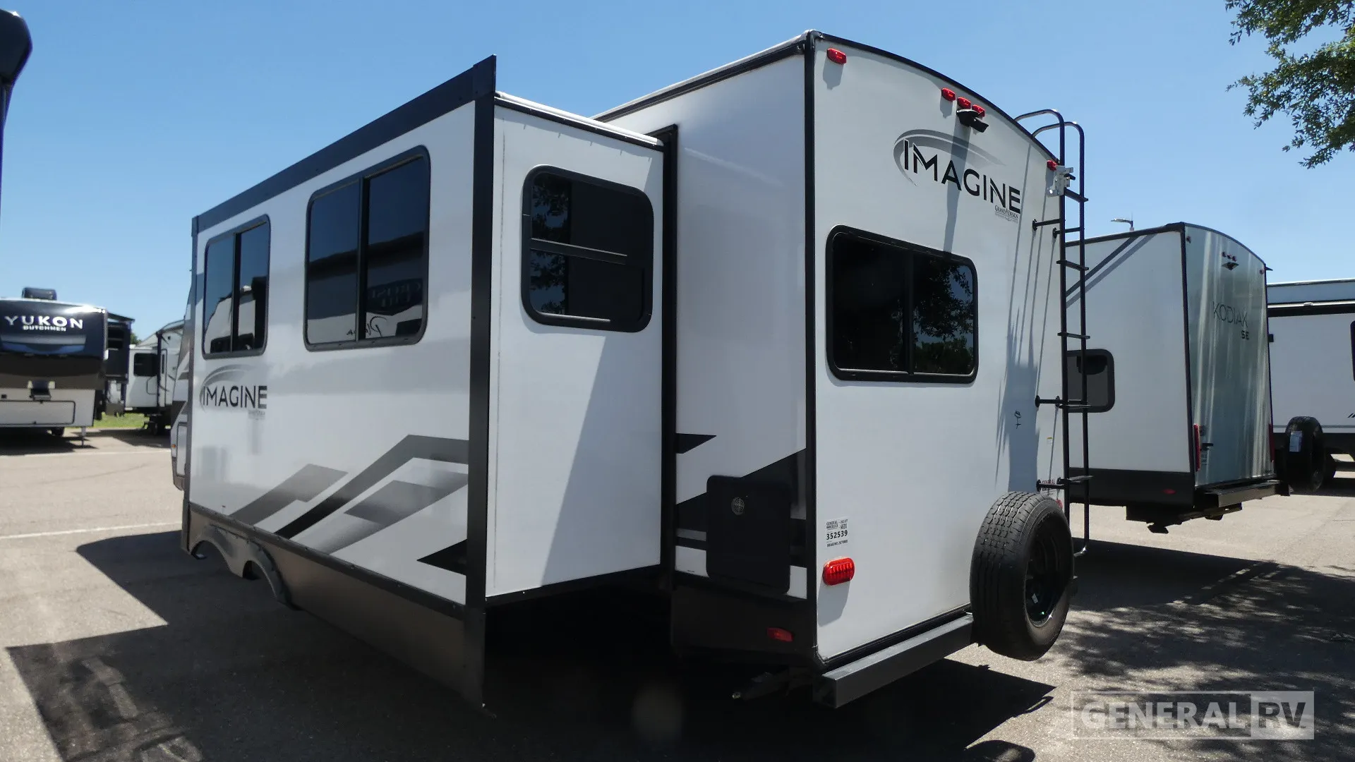 2023 Grand Design Imagine 2670MK - Photo 4