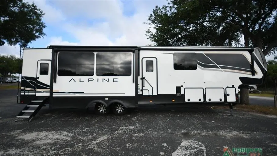 2025 Keystone Alpine 3910RK - Photo 3