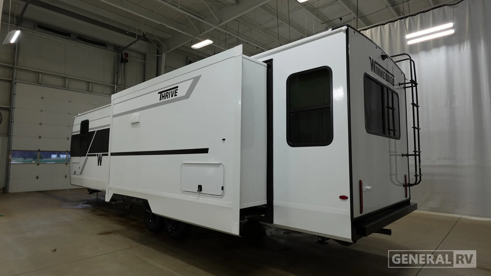 2026 Winnebago Thrive 29RLO - Photo 4