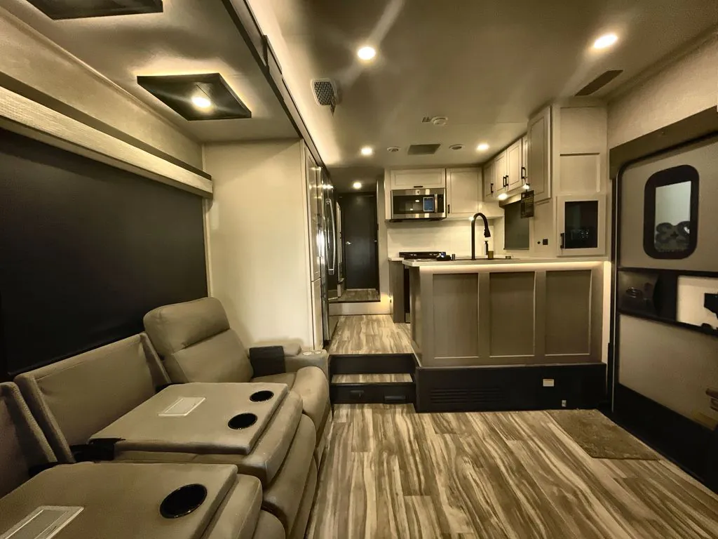 2025 Jayco Seismic Luxury Series 4113, Photos photo 13
