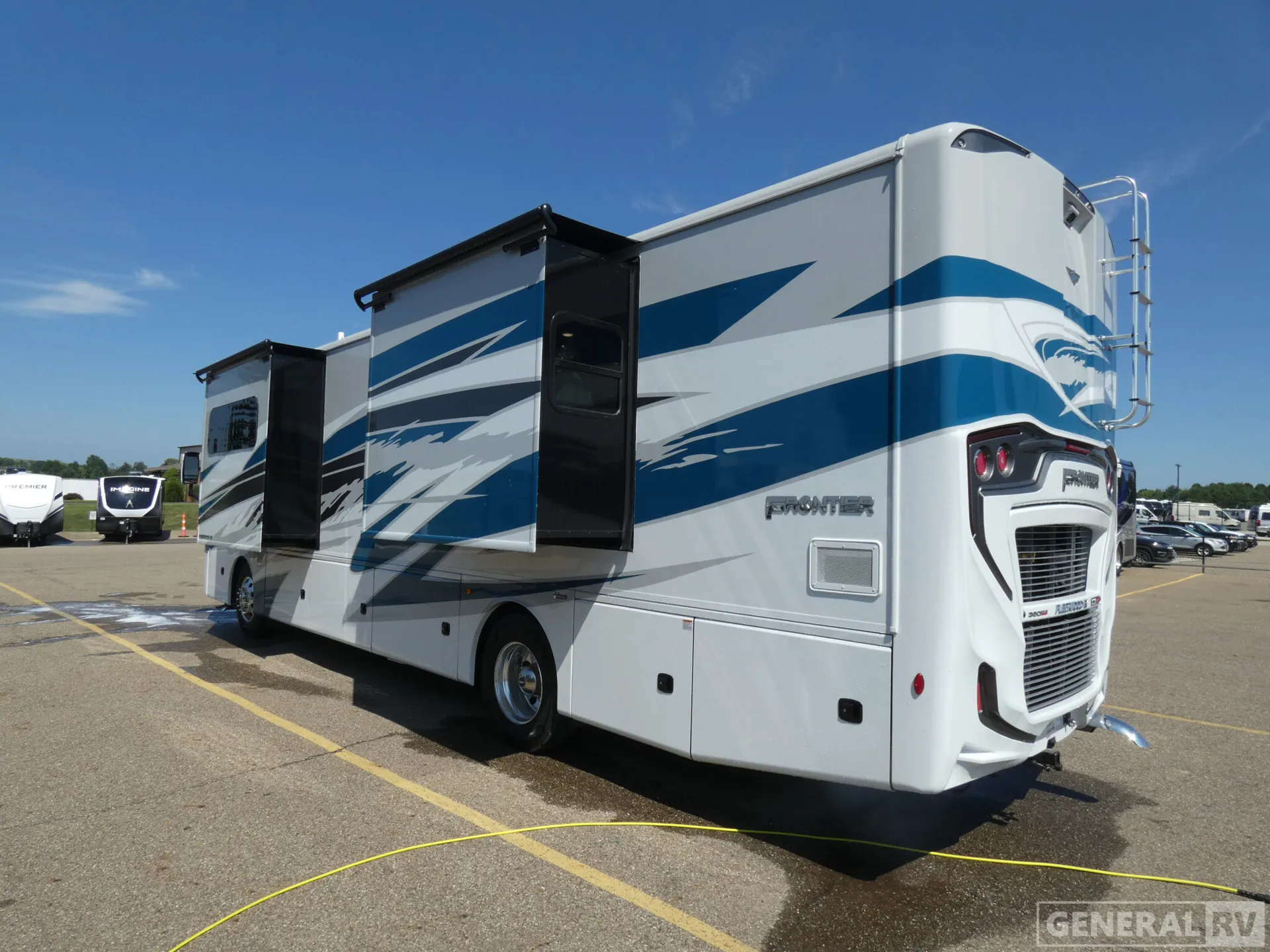 2026 Fleetwood Frontier 38RT - Photo 4