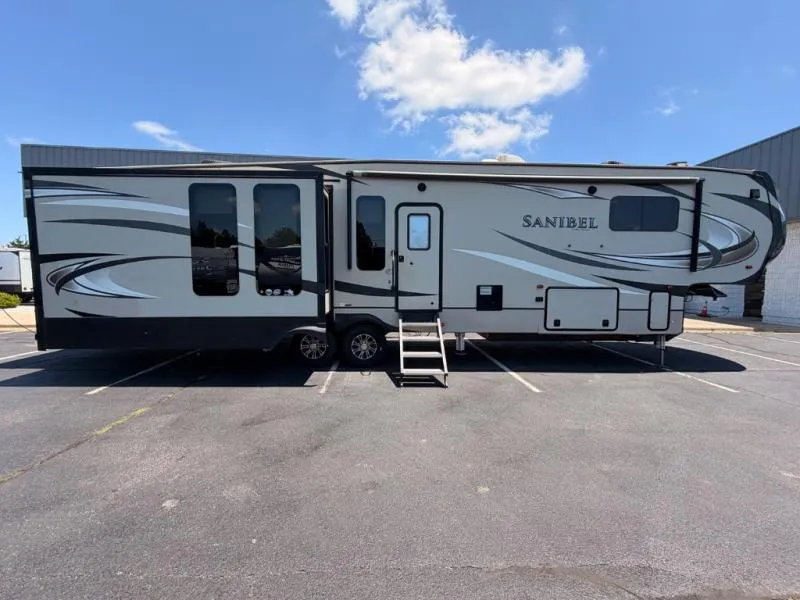 2019 Prime Time RV Sanibel Used    3751 - Photo 2