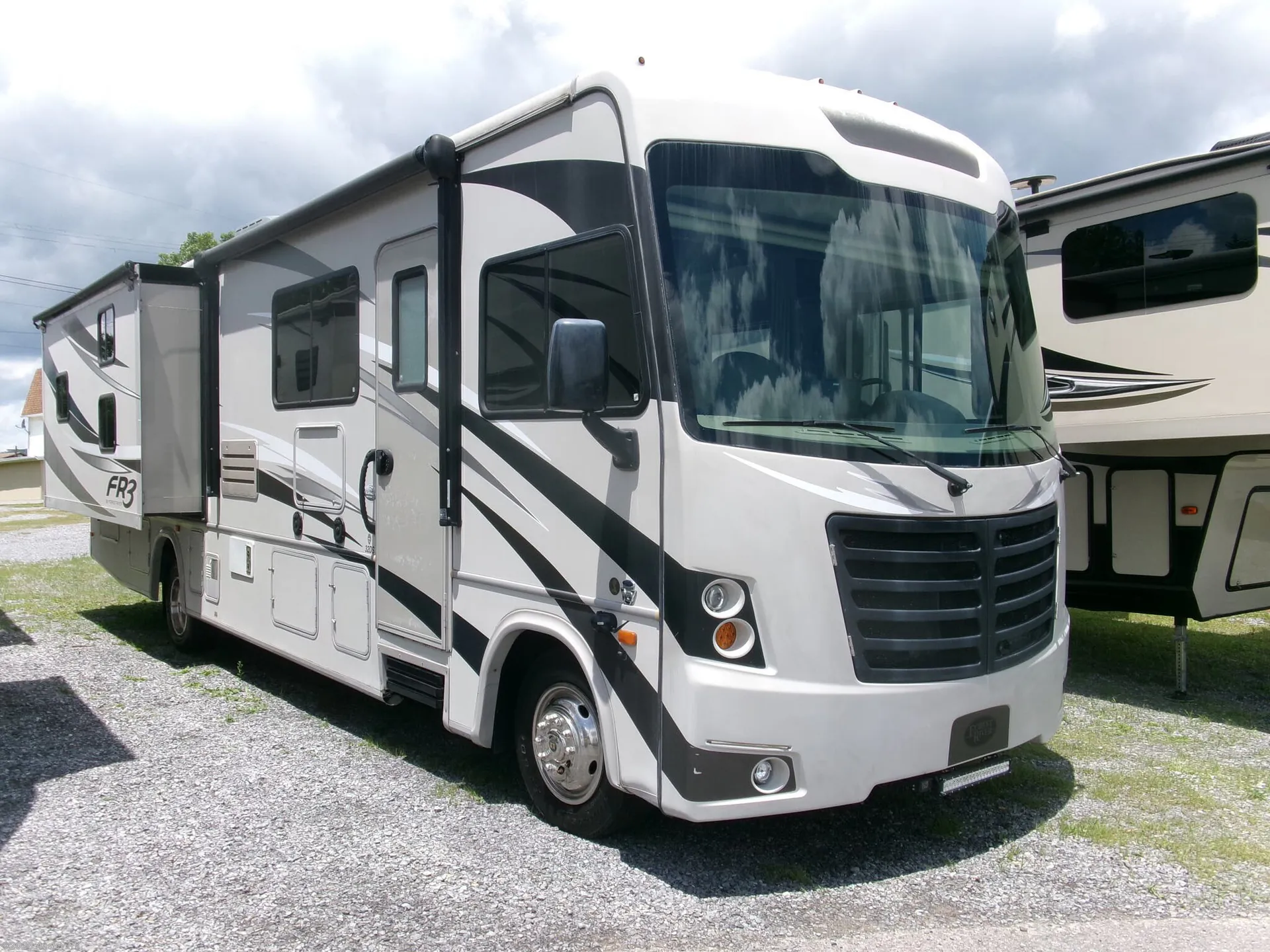 2016 Forest River FR3 32DS - Photo 2