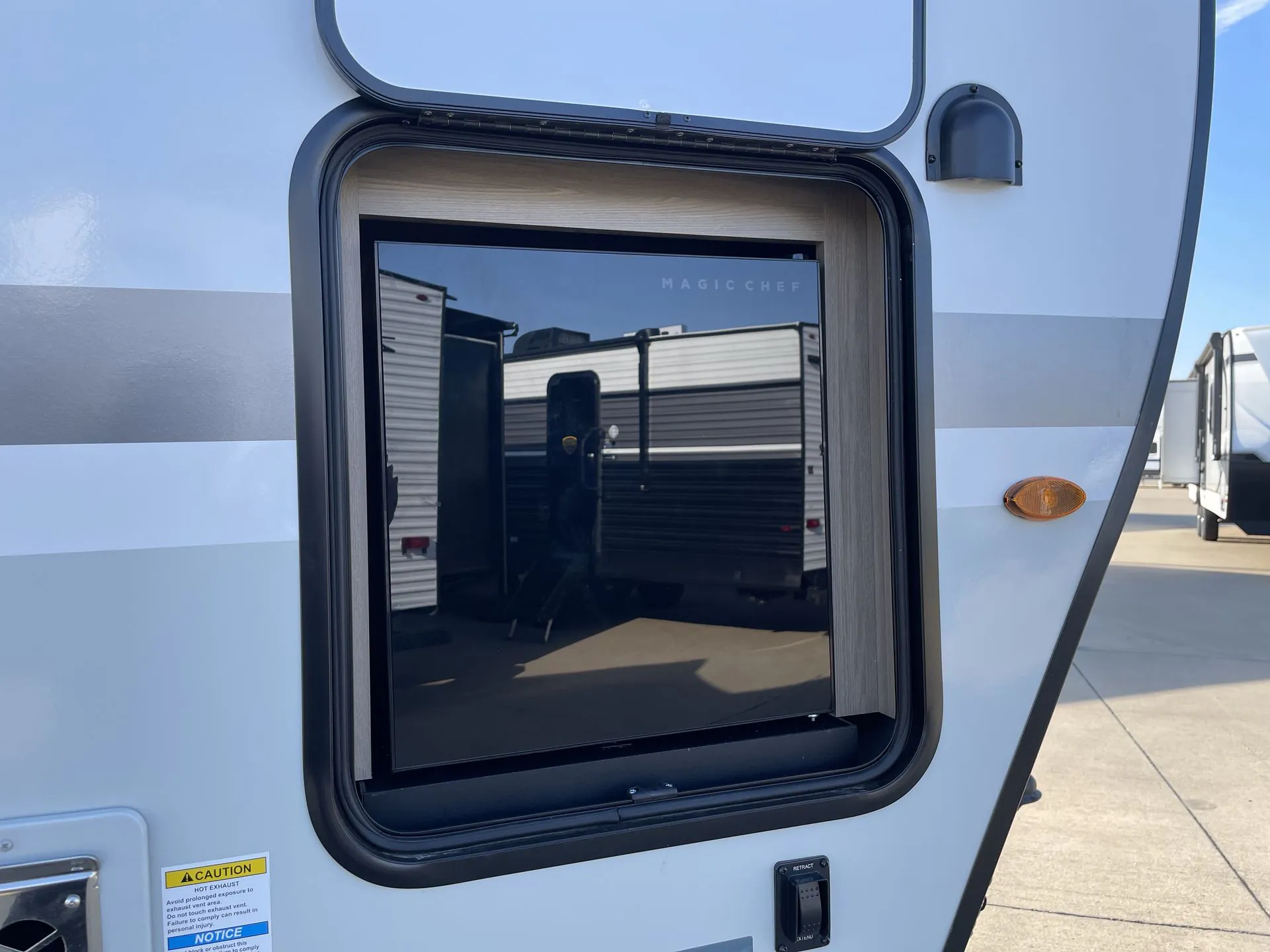 2027 Forest River Flagstaff Micro Lite 25MBR — Photo 7