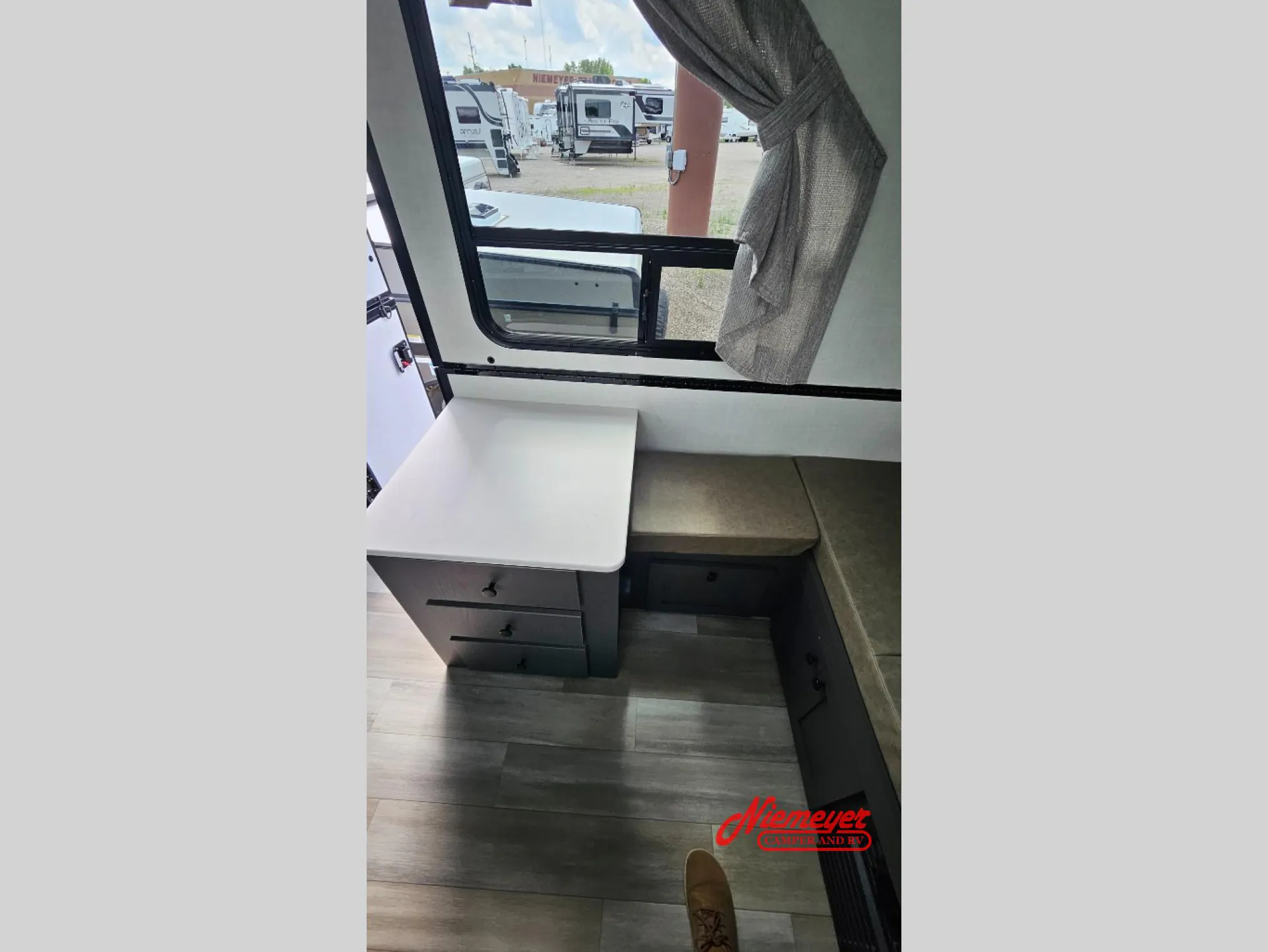 2026 Forest River Rockwood Hardside Series A121FD — Photo 6