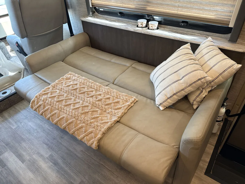 2021 Thor Motor Coach Freedom Traveler A32, Photos photo 13