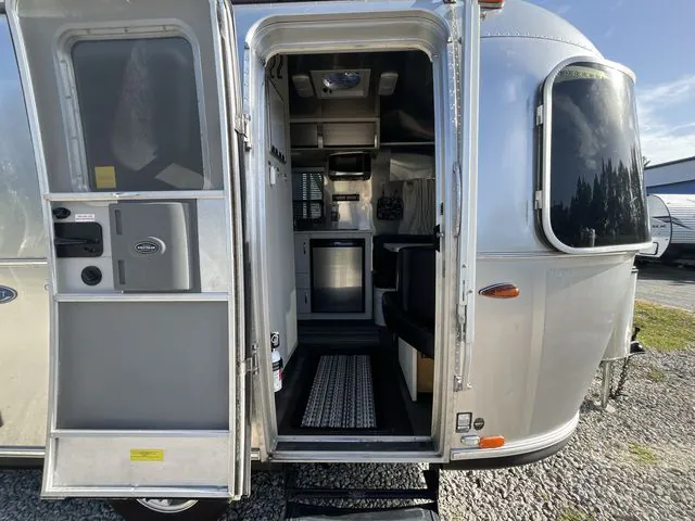 2018 Airstream Sport 16RB - Photo 3
