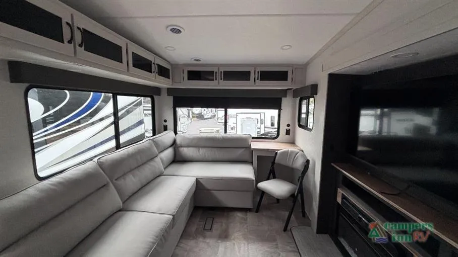 2026 Coachmen Phoenix 27BAR - Photo 4