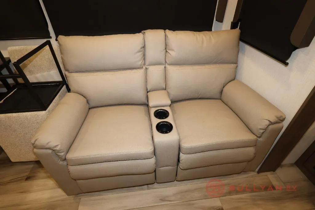 2027 Keystone RV Cougar Half-Ton 28RLI - Photo 3