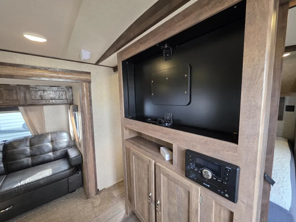 2018 Forest River Vibe 308BHS, Photos photo 17