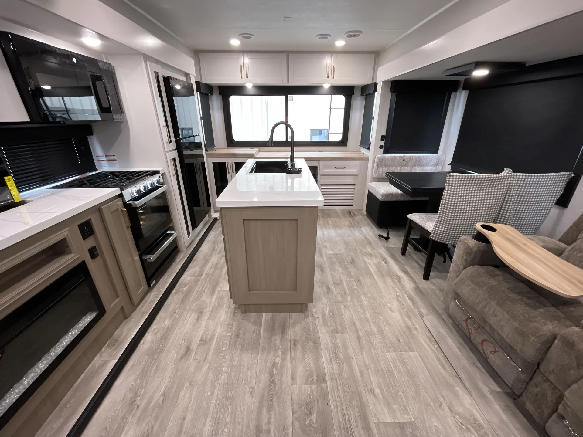 2026 Jayco Eagle Ht 320MKTS — living area main