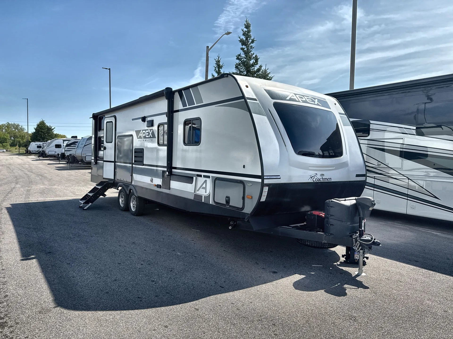 2022 Coachmen Apex 284BHSS - Photo 2