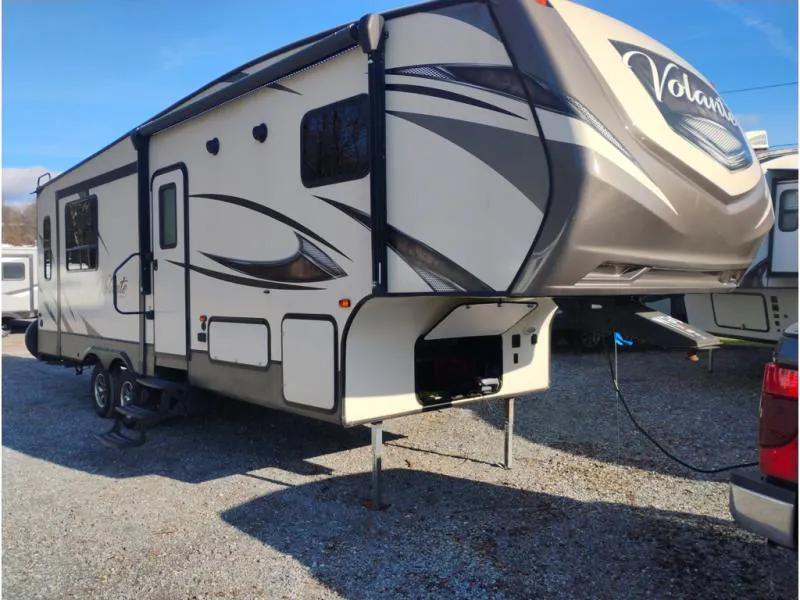2018 CrossRoads Volante 280RL - Photo 2