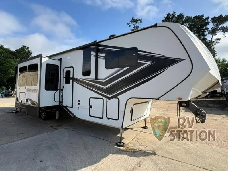 2022 Grand Design Momentum 351MS - Photo 3