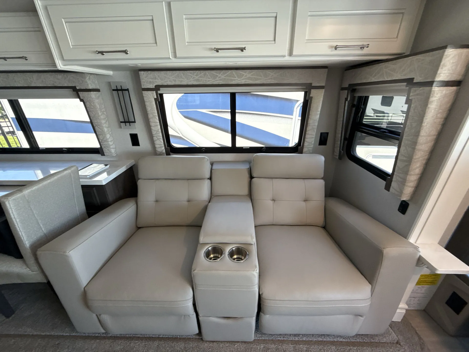 2024 Entegra Coach Aspire 40P — living area main