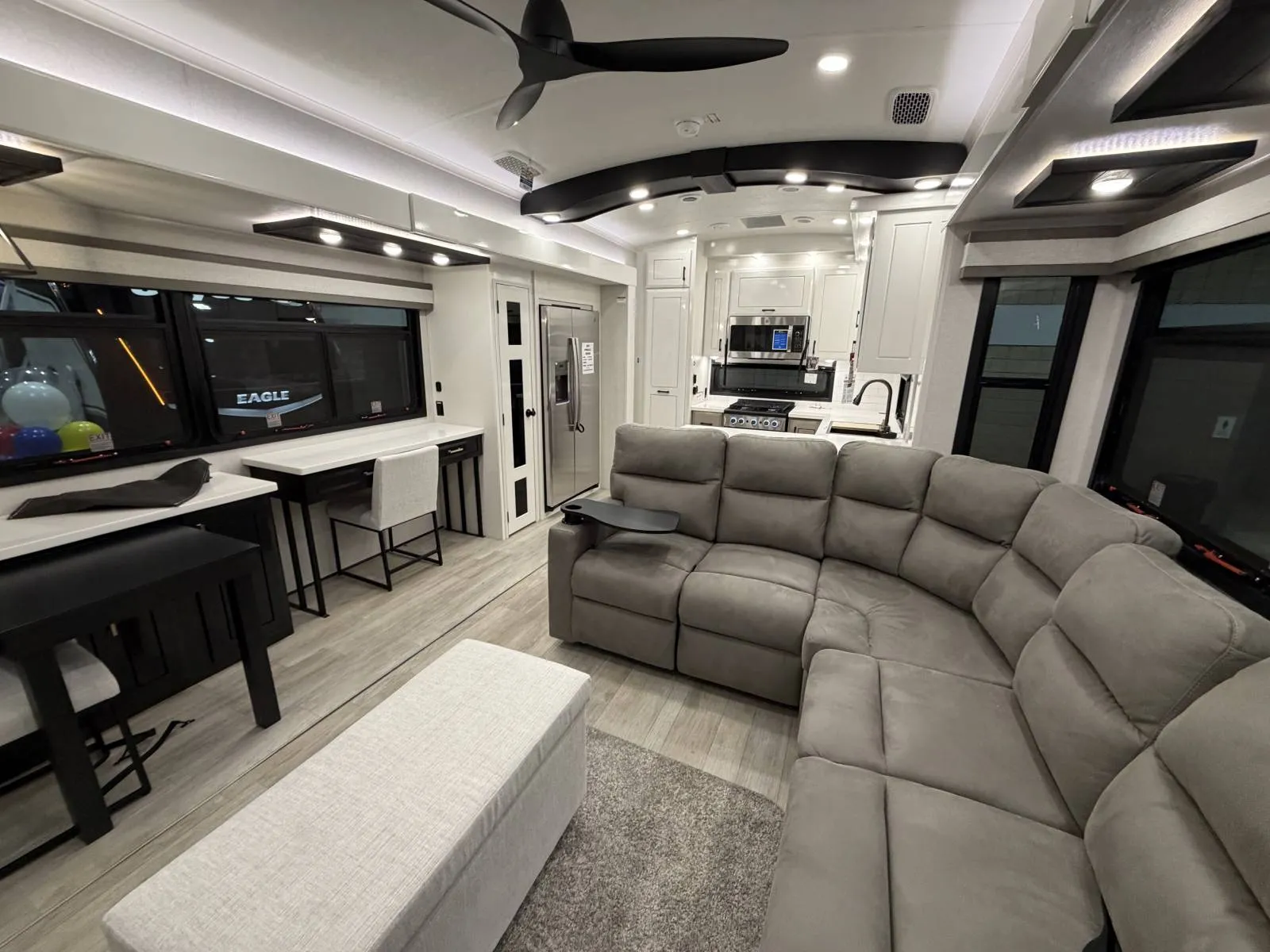 2026 Jayco Pinnacle 38FBRK - Photo 4