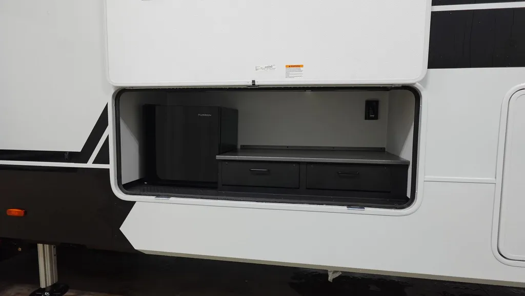 2026 Brinkley Model Z 3610, Photos photo 46