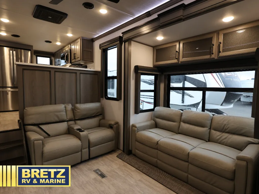 2023 Keystone Montana 3901RK, Photos photo 7