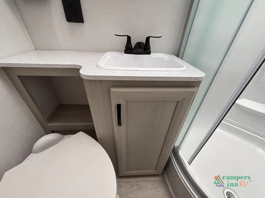 2027 Coachmen Catalina Legacy Edition 333DBDSCK, Photos photo 33