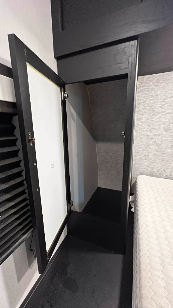 2022 Coachmen Freedom Express Select 29SE, Photos photo 21