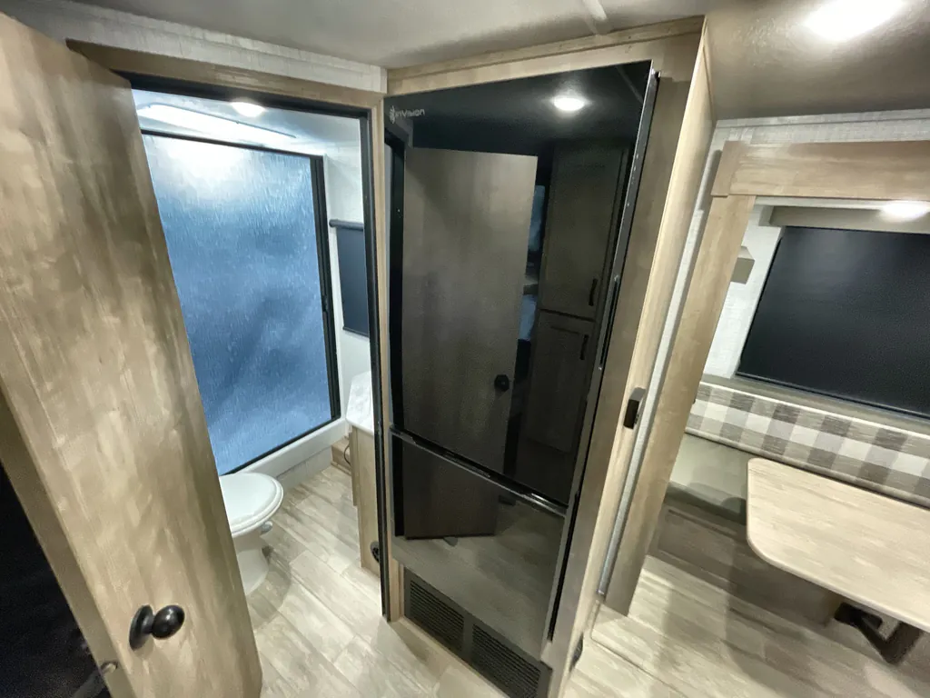 2025 Forest River Solaire 2085BHS, Photos photo 8