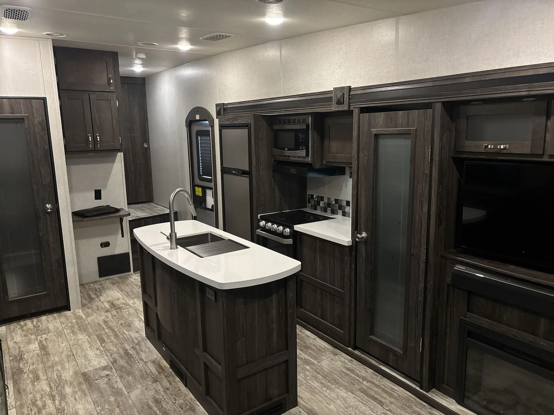 2020 Highland Ridge Light 332RLS - Photo 4