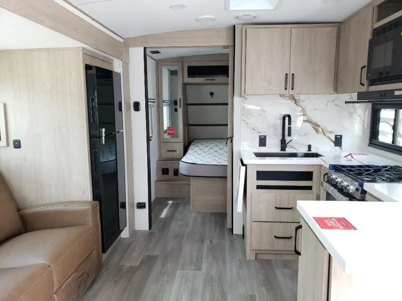2027 Grand Design Imagine 2300MK - Photo 3