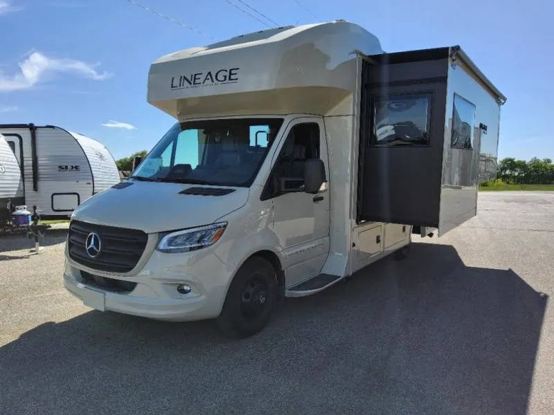 2027 Grand Design Lineage Series M 25FW - Photo 4