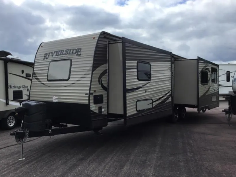 2016 Riverside Riverside 32RKS - Photo 2