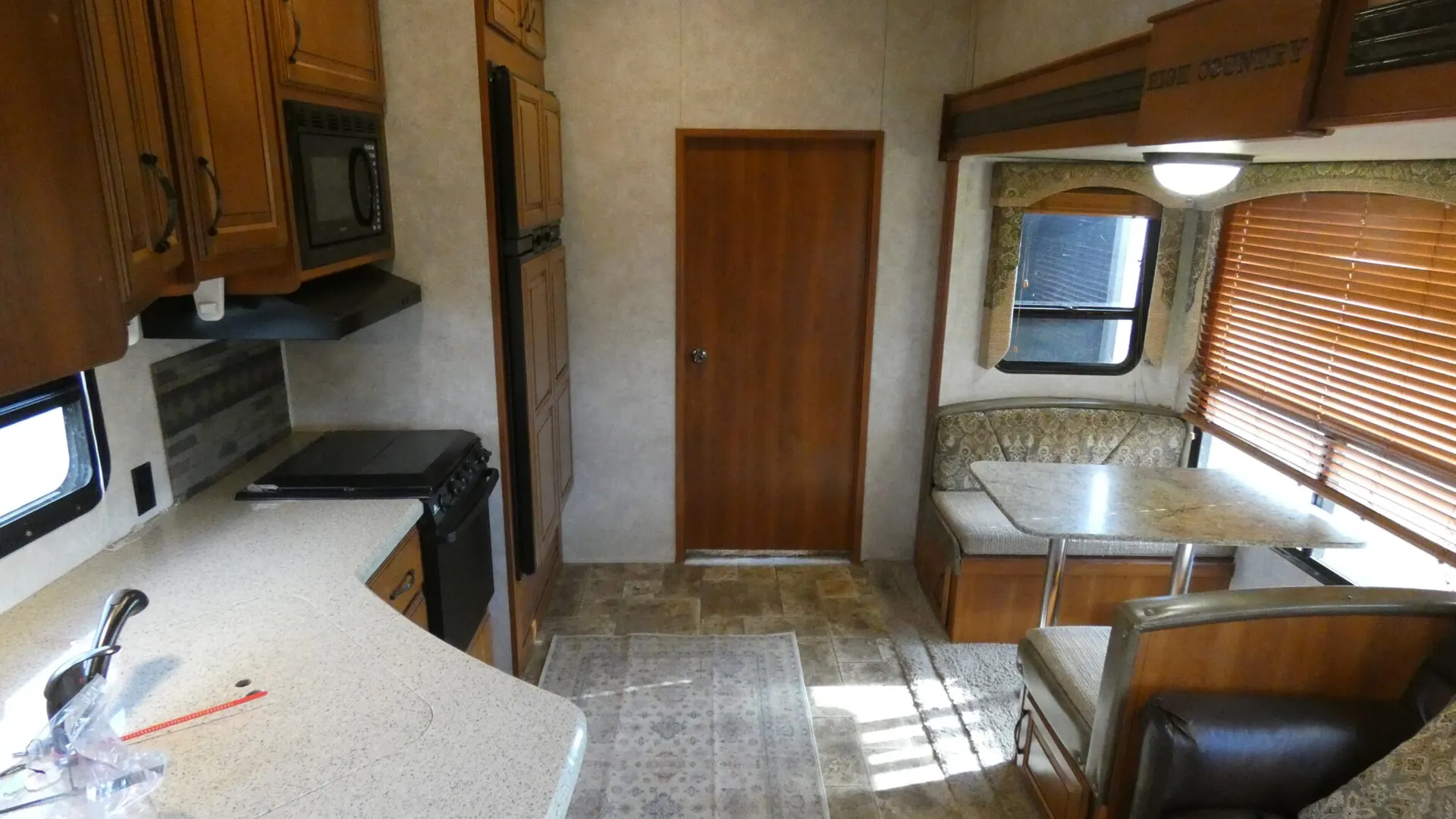 2014 Keystone Montana High Country 338DB - Photo 3