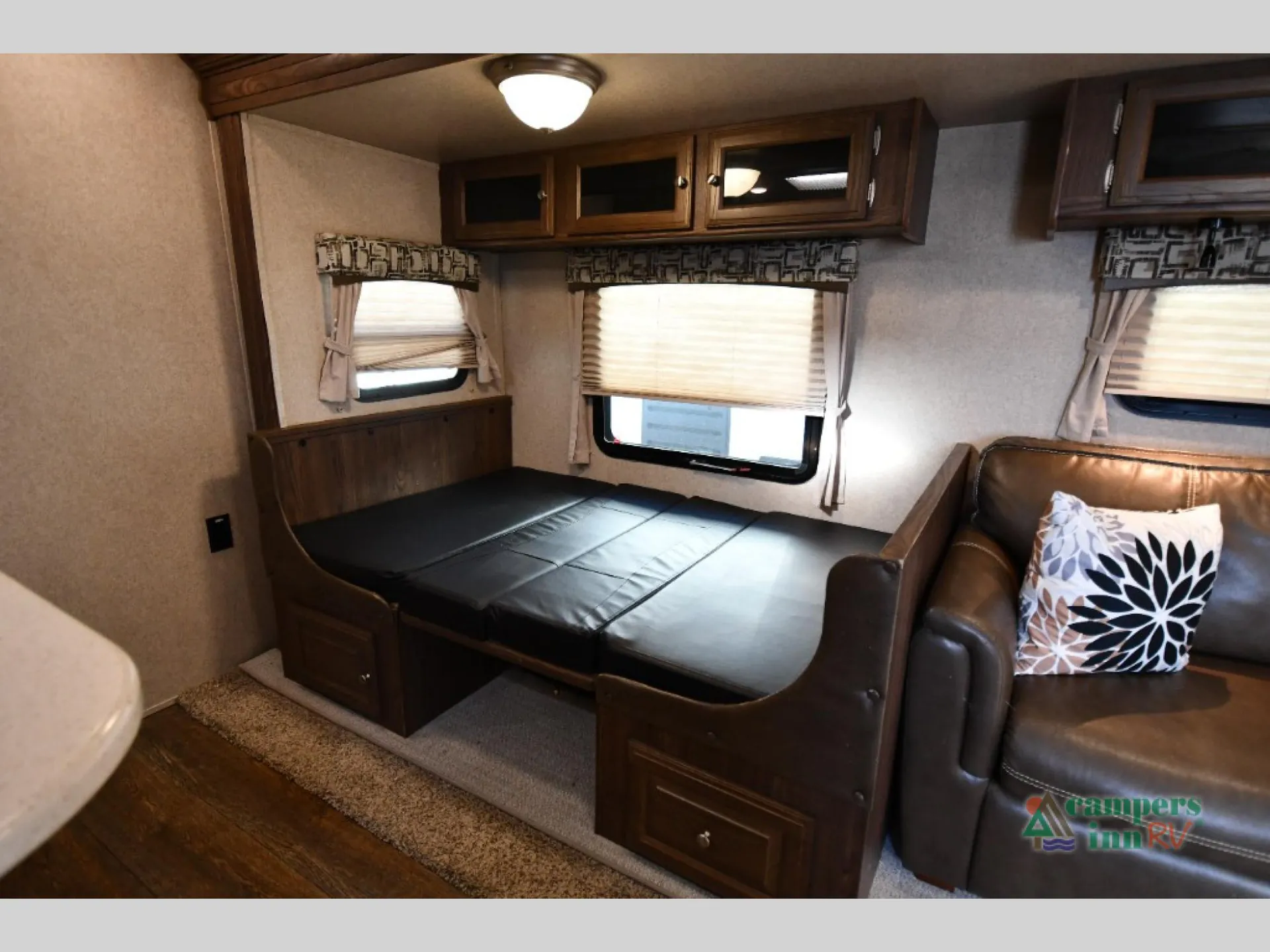 2018 Forest River Rockwood Roo 23IKSS — Photo 6