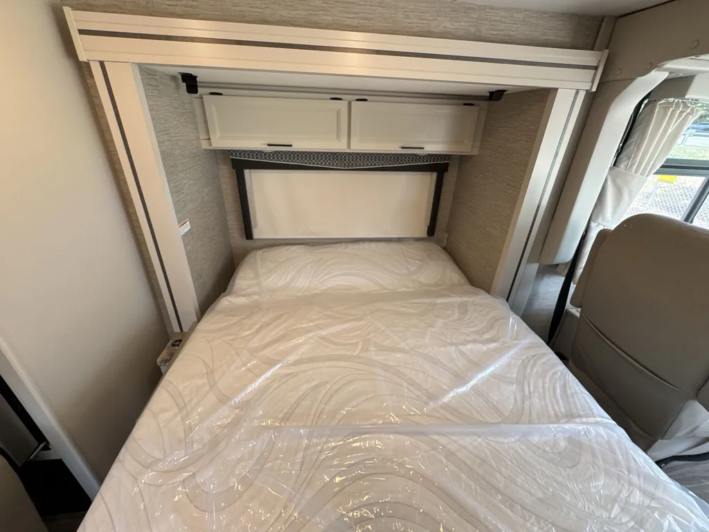 2023 Thor Motor Coach Vegas 24.3, Photos photo 15