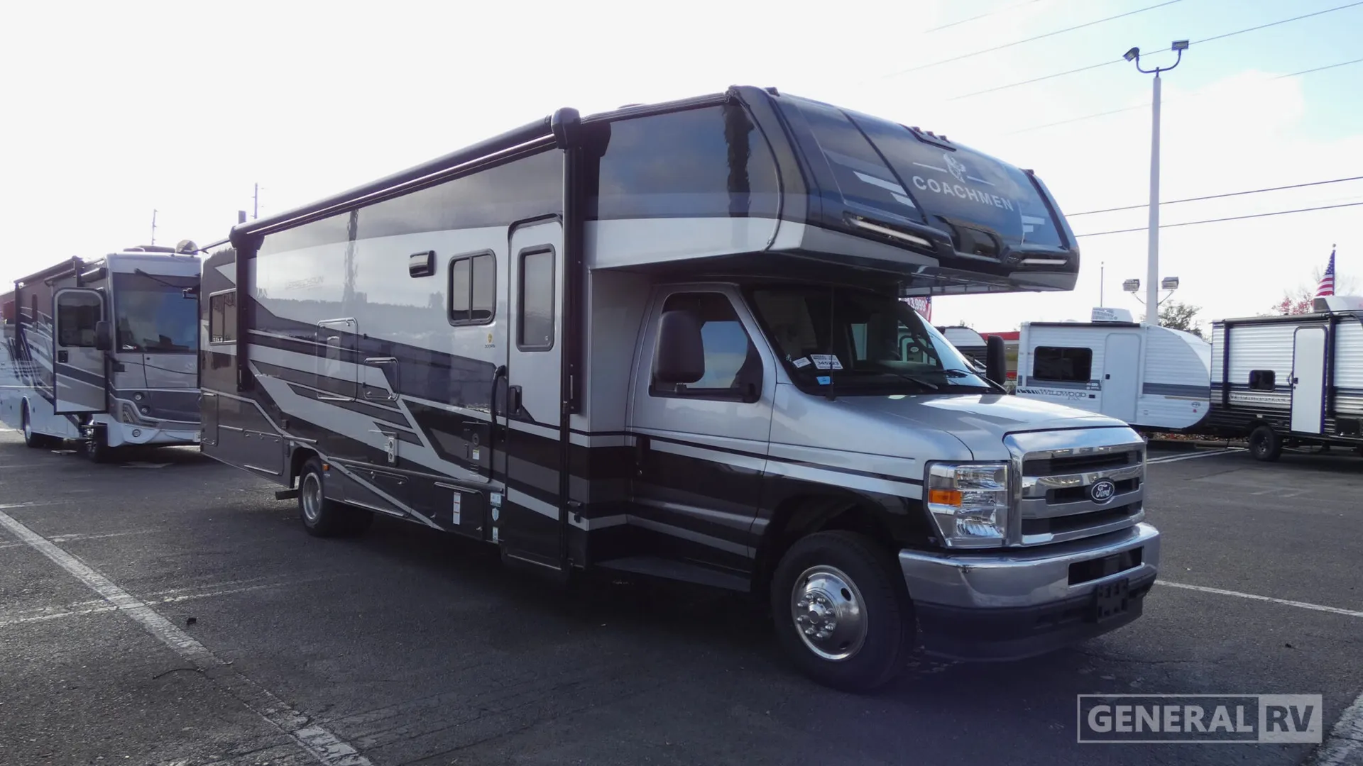 2026 Coachmen Leprechaun 300RS - Photo 2