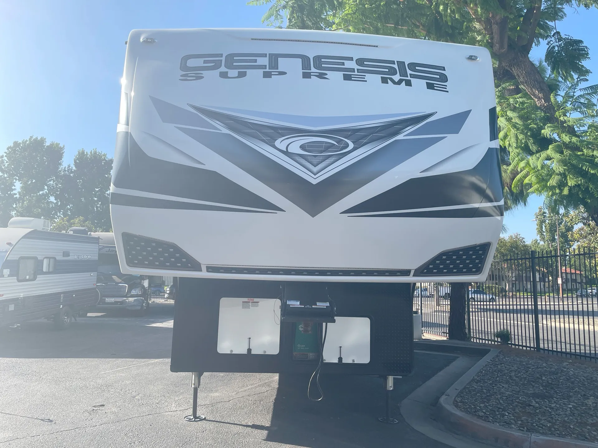 2024 Genesis Supreme Genesis 37GSXL — front