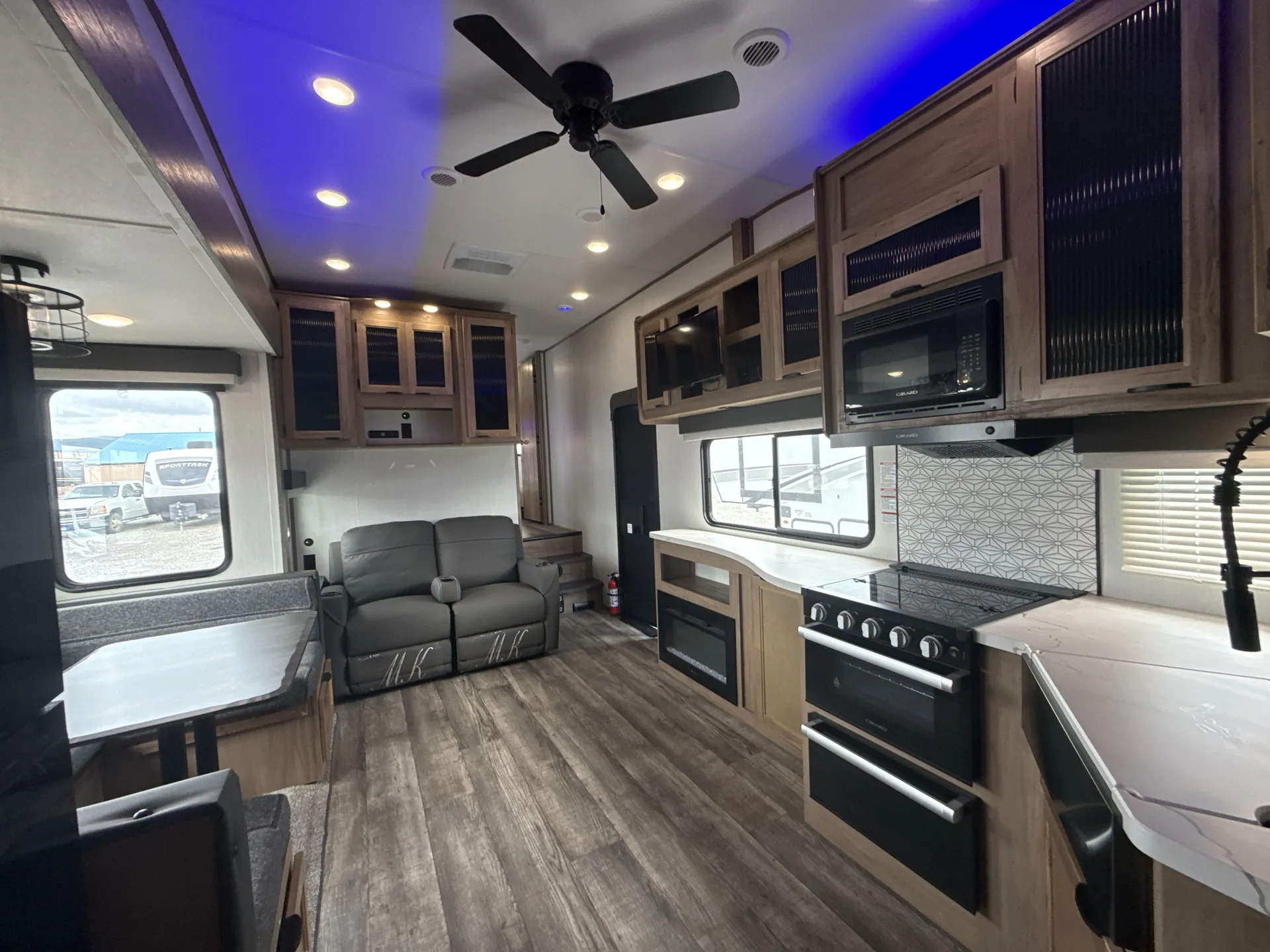 2024 Forest River Cherokee Arctic Wolf 278BHS — living area main