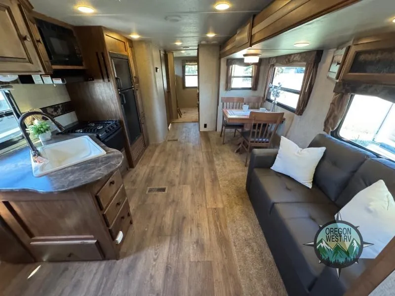 2015 Keystone Sprinter 311BHS - Photo 2